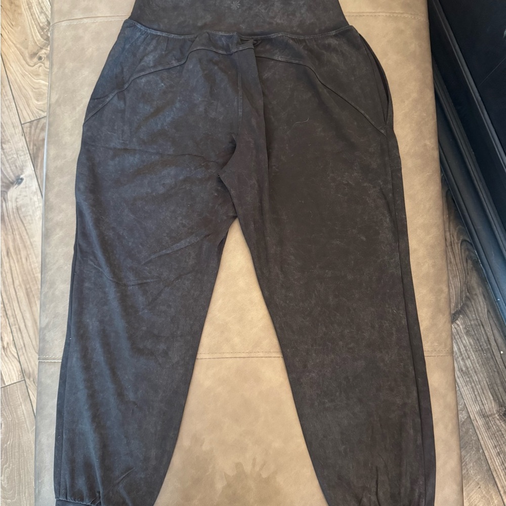 Athleta Black Activewear Jogger pants